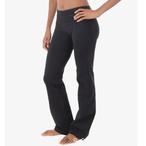 Prana Yoga Pants Black Straight Leg Medium Mid-Rise NWOT Inseam 32"